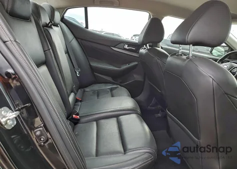 2018 Nissan Maxima 3.5S z USA, uszkodzony, nr VIN 1N4AA6AP3JC375841